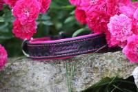 Lederhalsband schwarz/pink mit Namenspunzierung